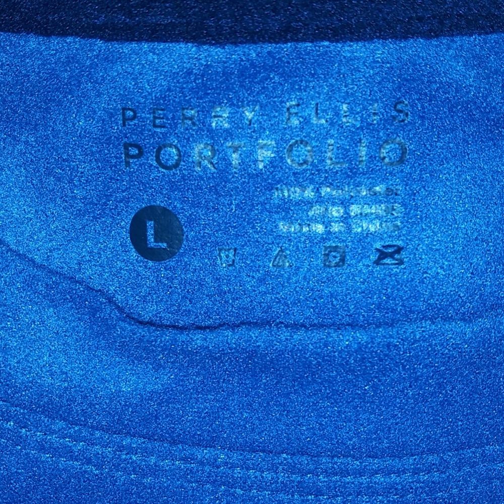 Perry Ellis Long Tee - Picture 7 of 7
